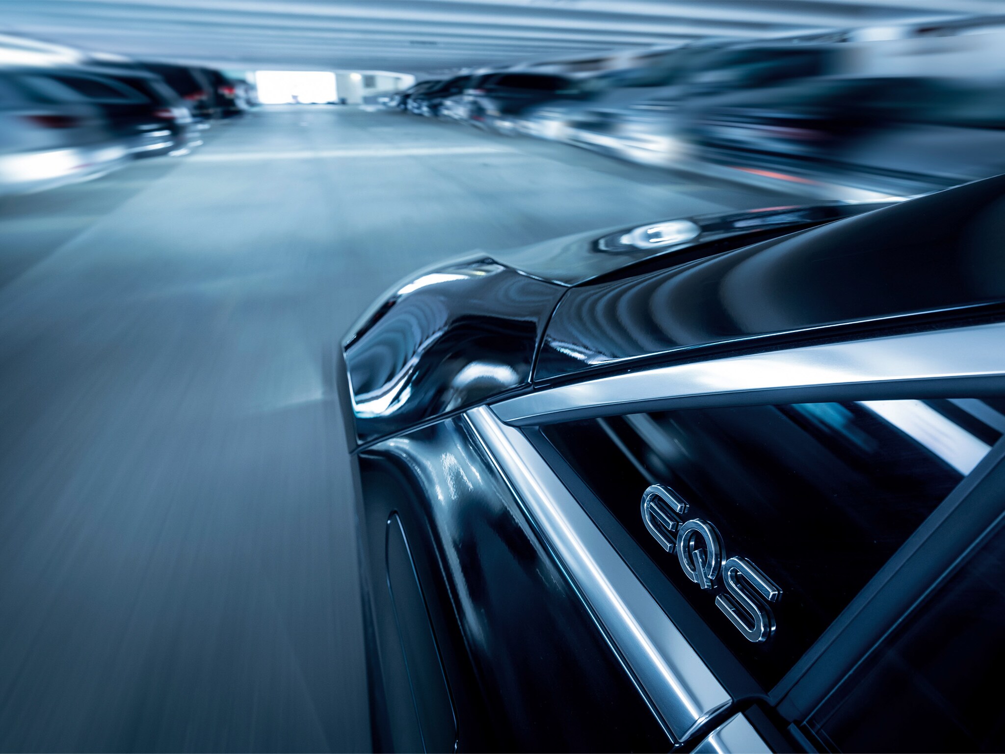 Wereldprimeur: bestuurderloos parkeren