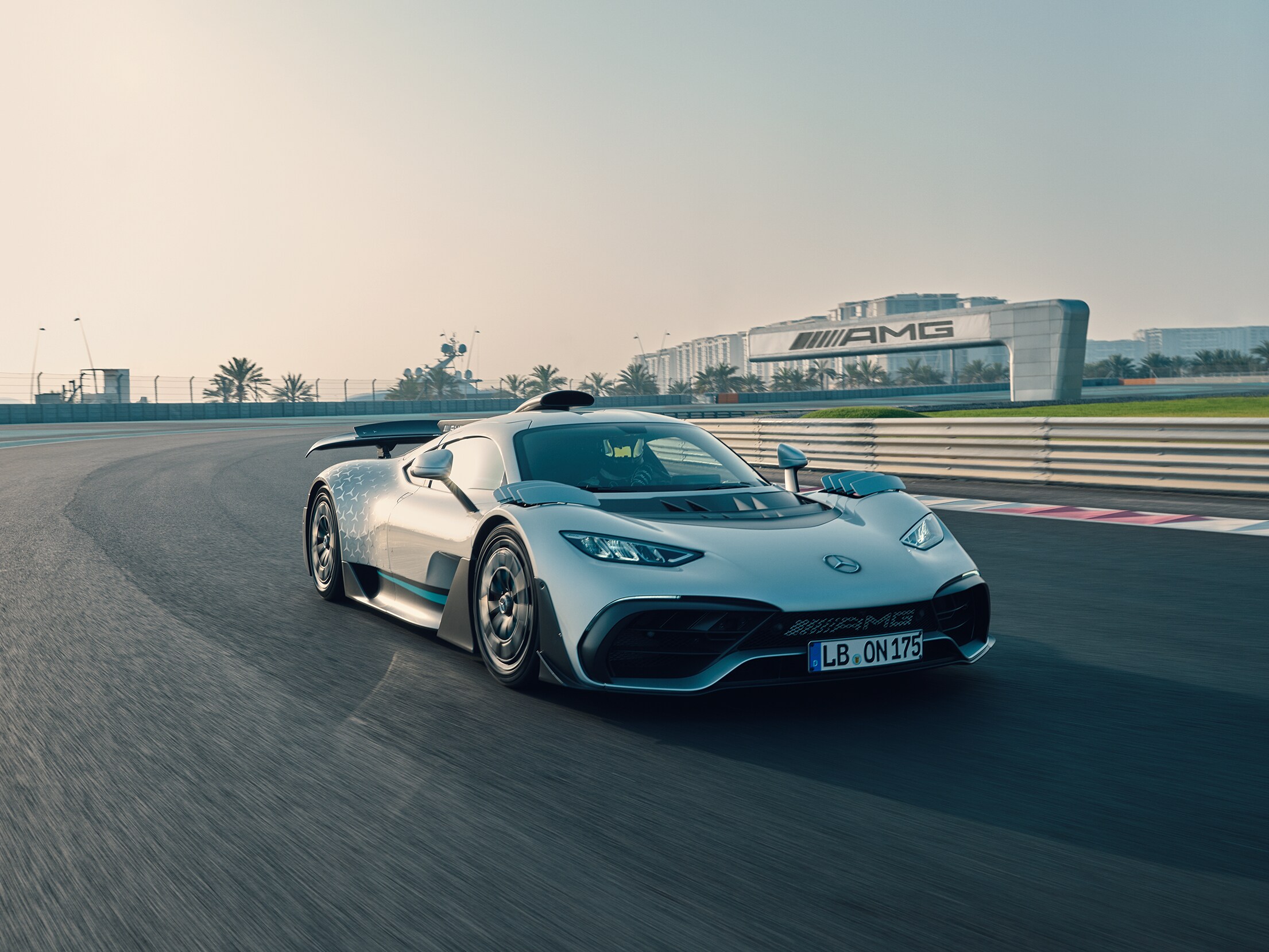 Mercedes-AMG ONE op het racecircuit