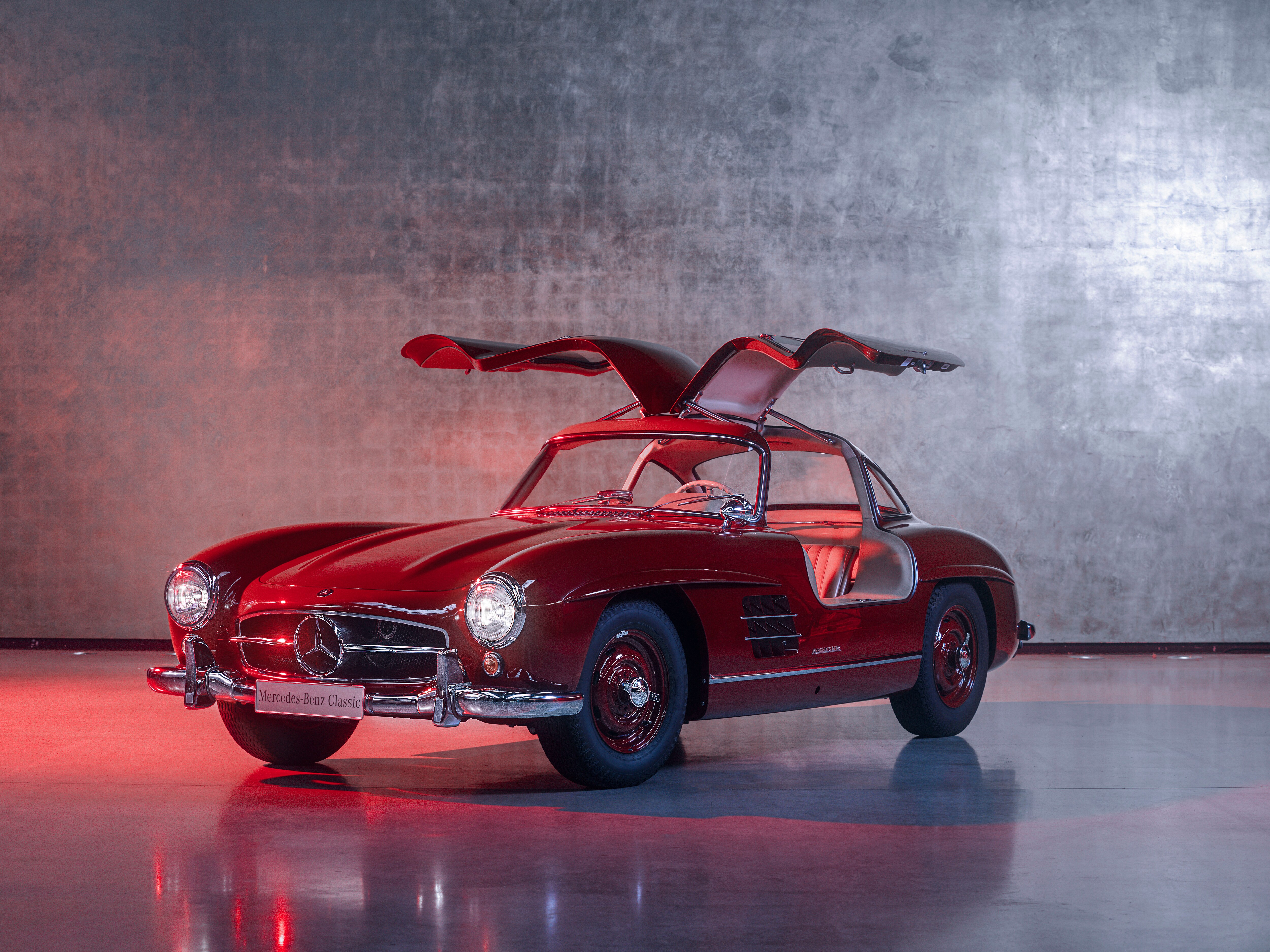 Mercedes-Benz 300 SL Coupé (W 198) bordeauxrood