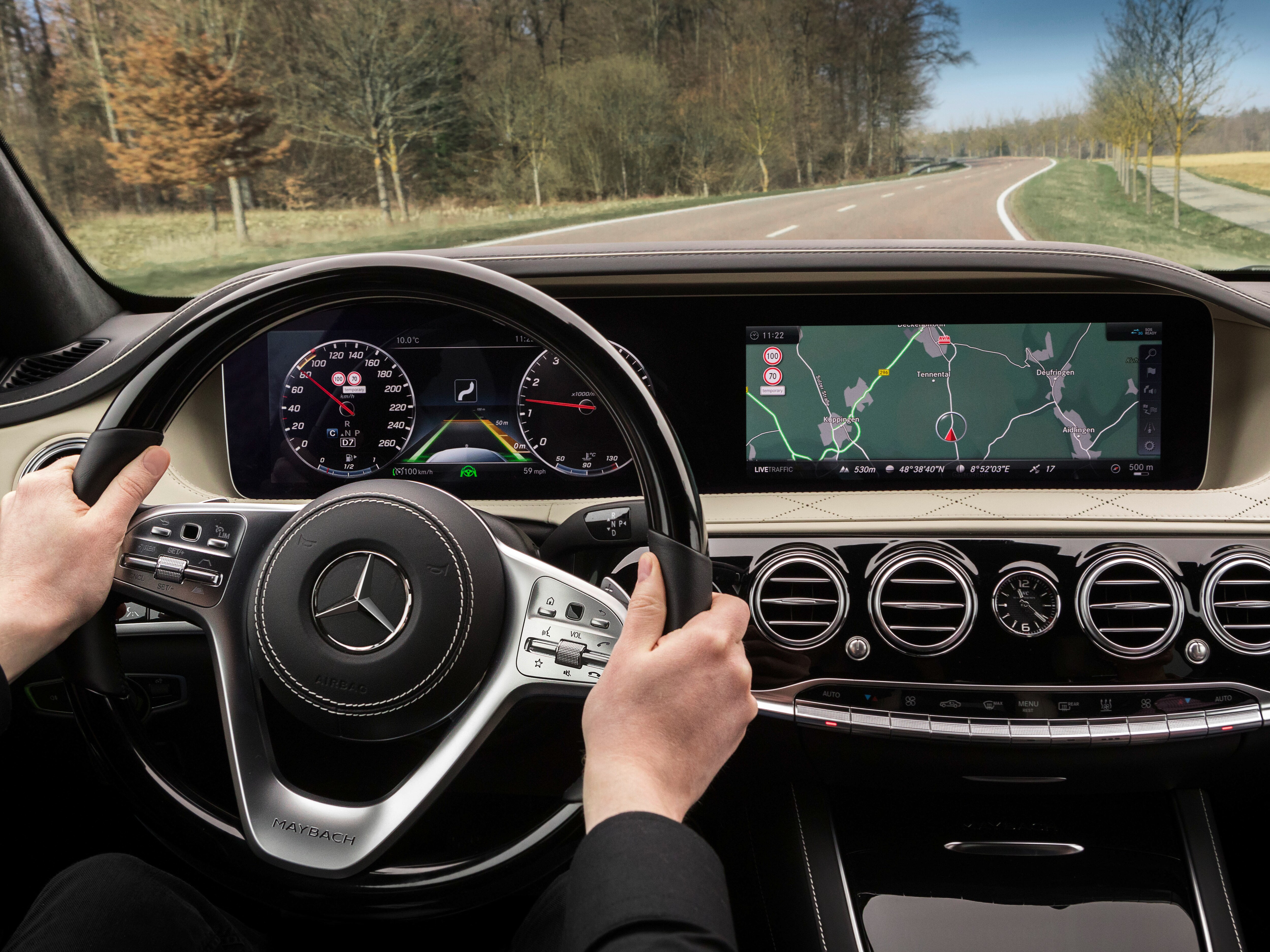 Mercedes-Benz Intelligent Drive in de S-klasse vanuit het perspectief van de bestuurder