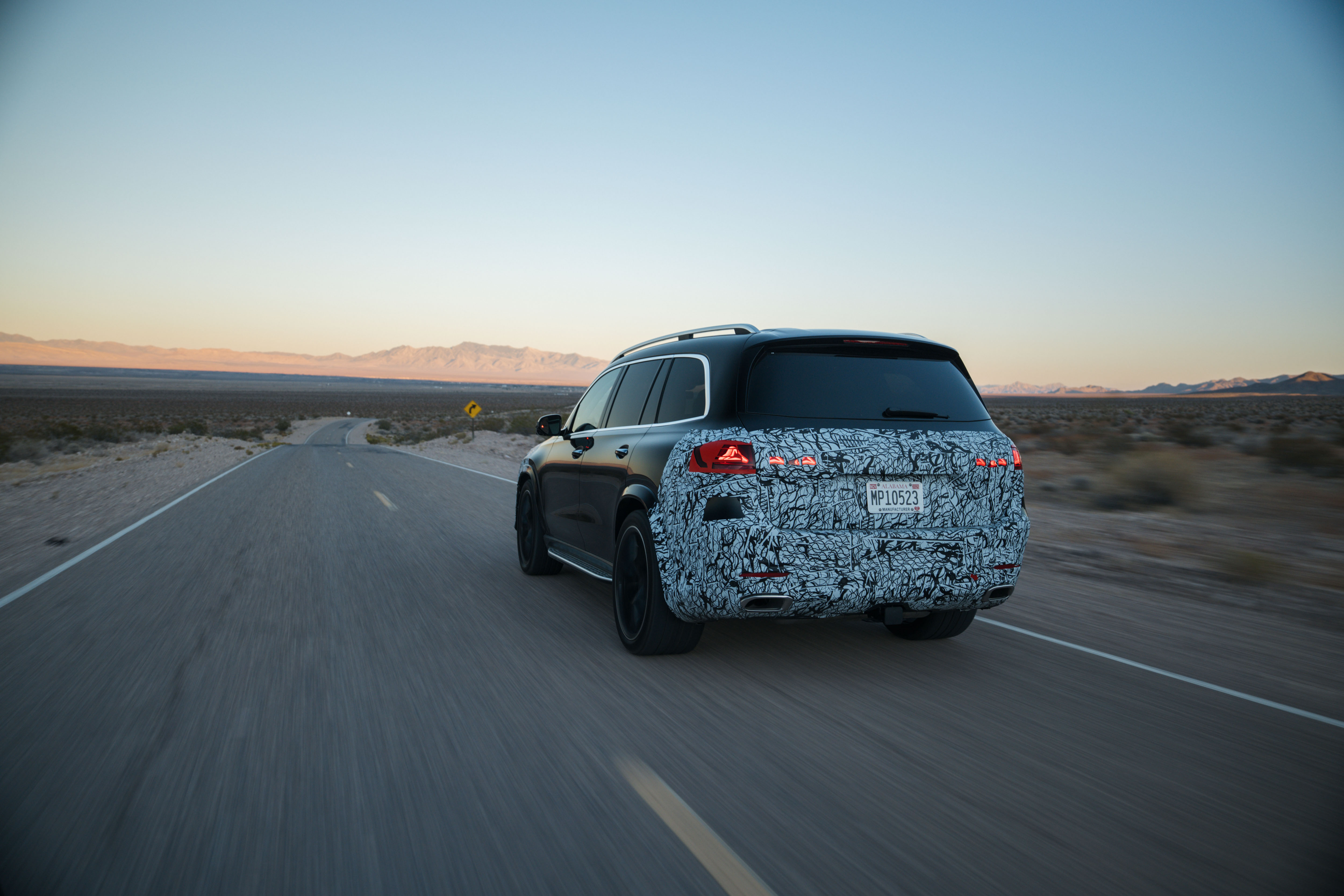 Nieuwe GLS De nieuwe GLS tijdens een proefrit in Nevada