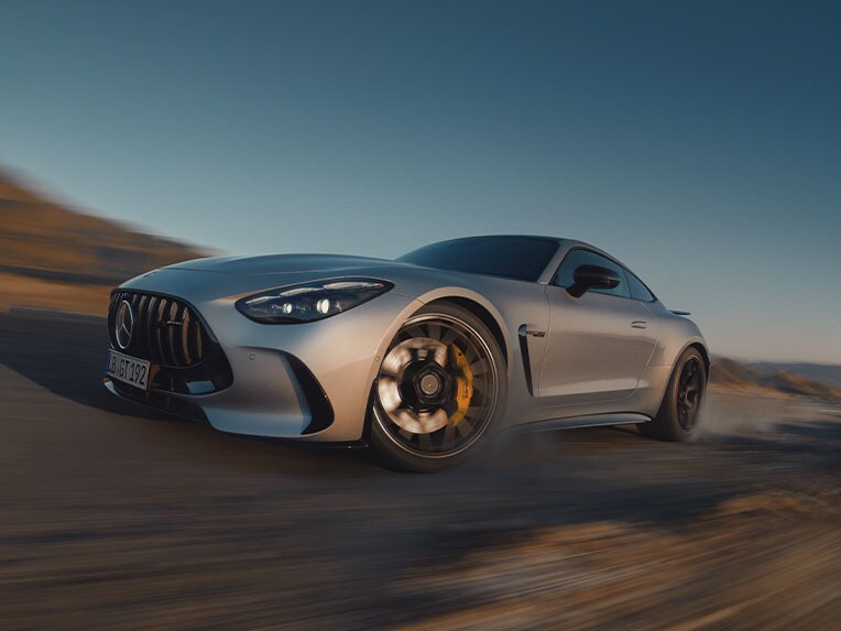Schuin vooraanzicht van de Mercedes-AMG GT Coupé.