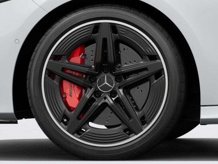 48,3 cm (19 inch) vijf-dubbelspaaks lichtmetalen AMG-velgen van de A-Klasse van Mercedes-AMG.