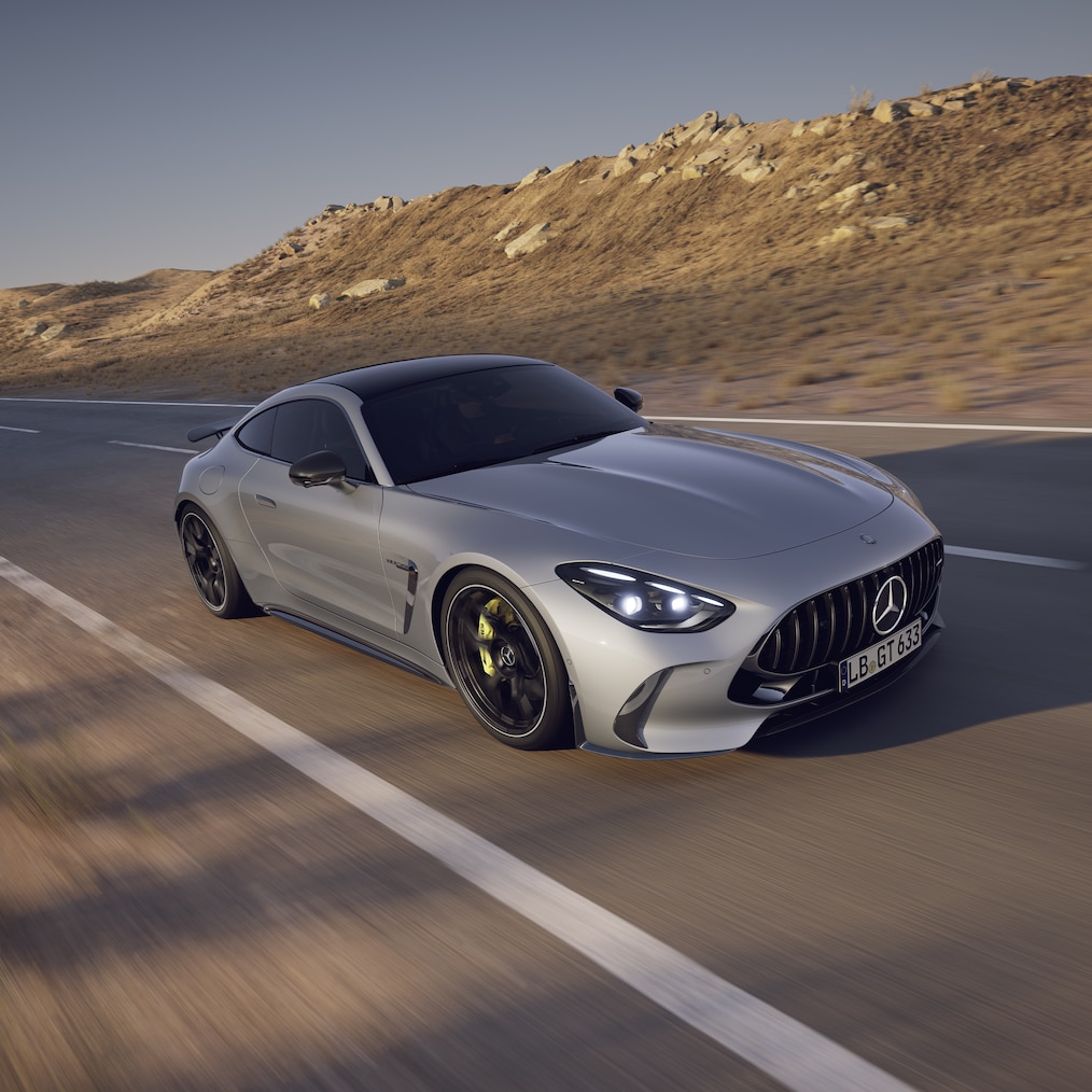Zijaanzicht van het exterieur van de Mercedes-AMG GT 63 Coupé.