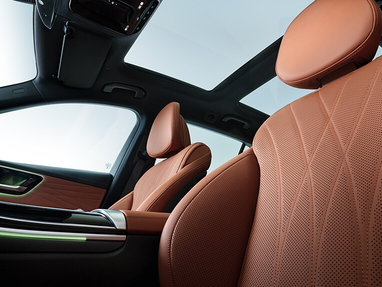 De memorystoelen in de Mercedes-Benz C-Klasse Estate.