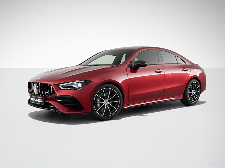CLA 35 4MATIC van Mercedes-AMG met AMG-nightpakket.