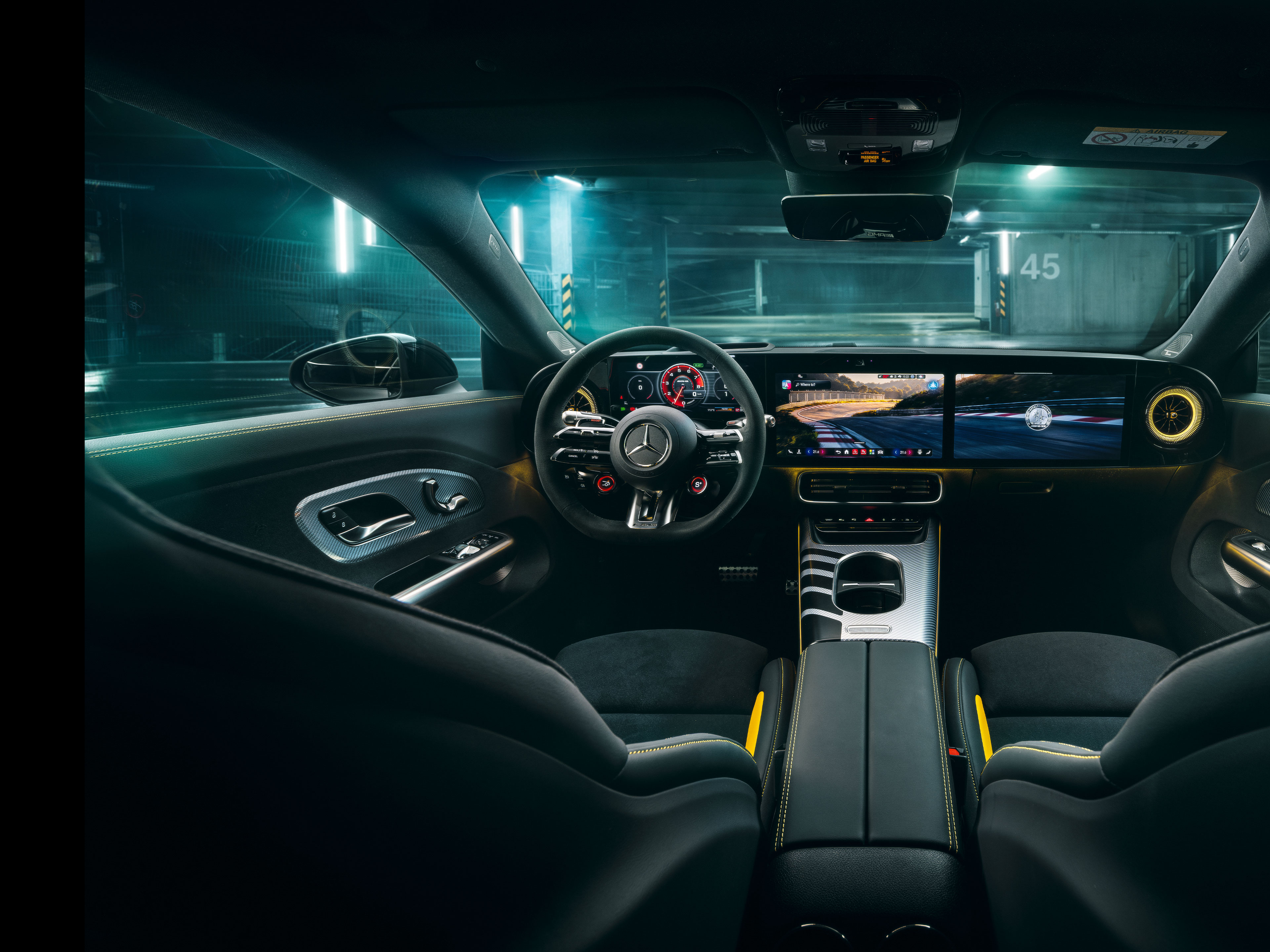 Interieur | CLA | Mercedes-AMG Het interieur van de geheel nieuwe Mercedes-AMG CLA 45 4MATIC+ electric.