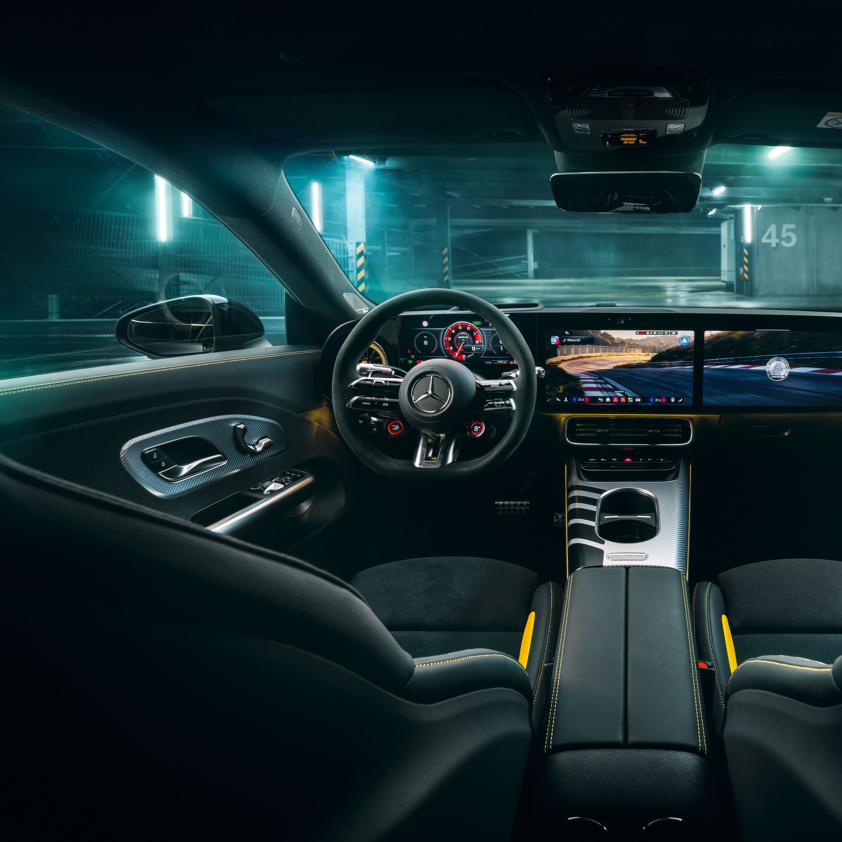 Het interieur van de nieuwe elektrische Mercedes-AMG CLA 45 4MATIC+.