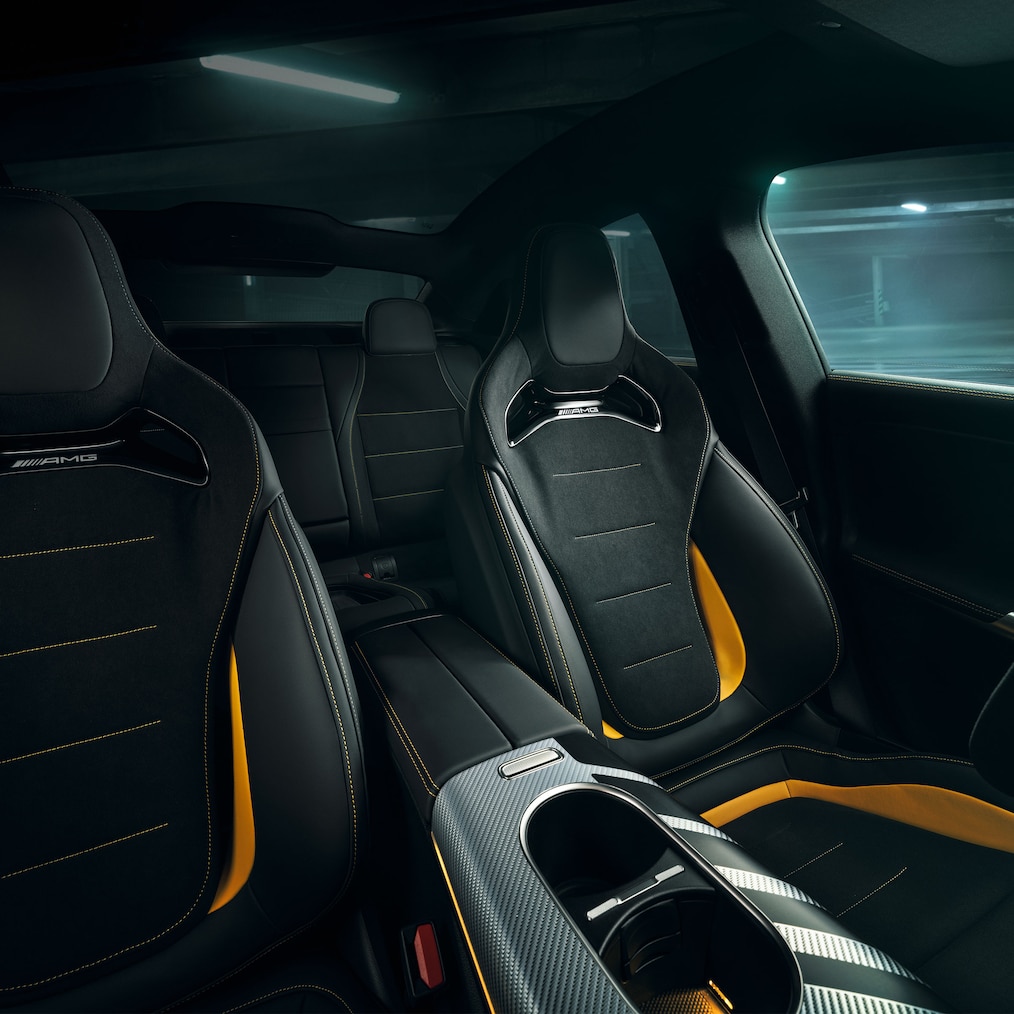 De AMG-sportstoelen in de geheel nieuwe Mercedes-AMG CLA 45 4MATIC+ electric.