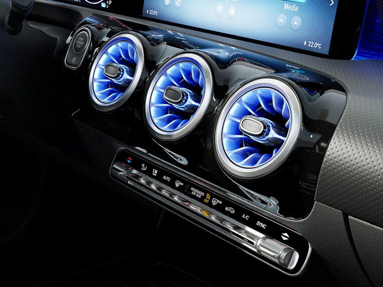 Automatische airconditioning THERMOTRONIC in de Mercedes-Benz CLA Shooting Brake.