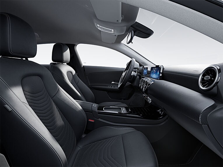 Interieur van de Mercedes-Benz CLA Shooting Brake in de standaarduitvoering.