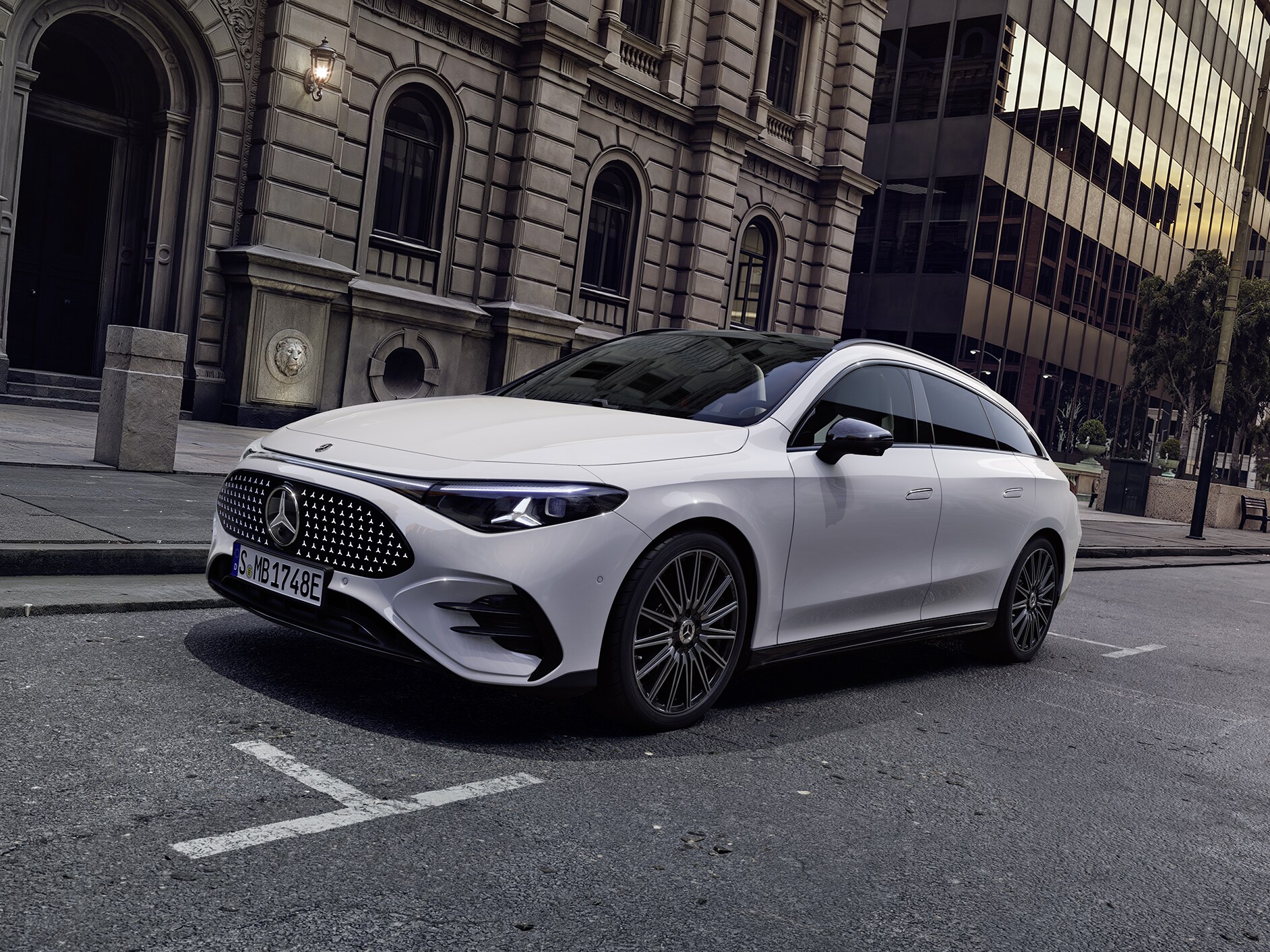 De volledig nieuwe CLA Shooting Brake met EQ Technologie.