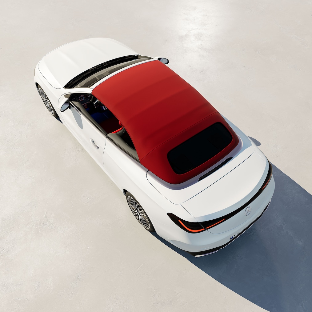 Geluidsisolerende stoffen kap van de Mercedes-Benz CLE Cabriolet.