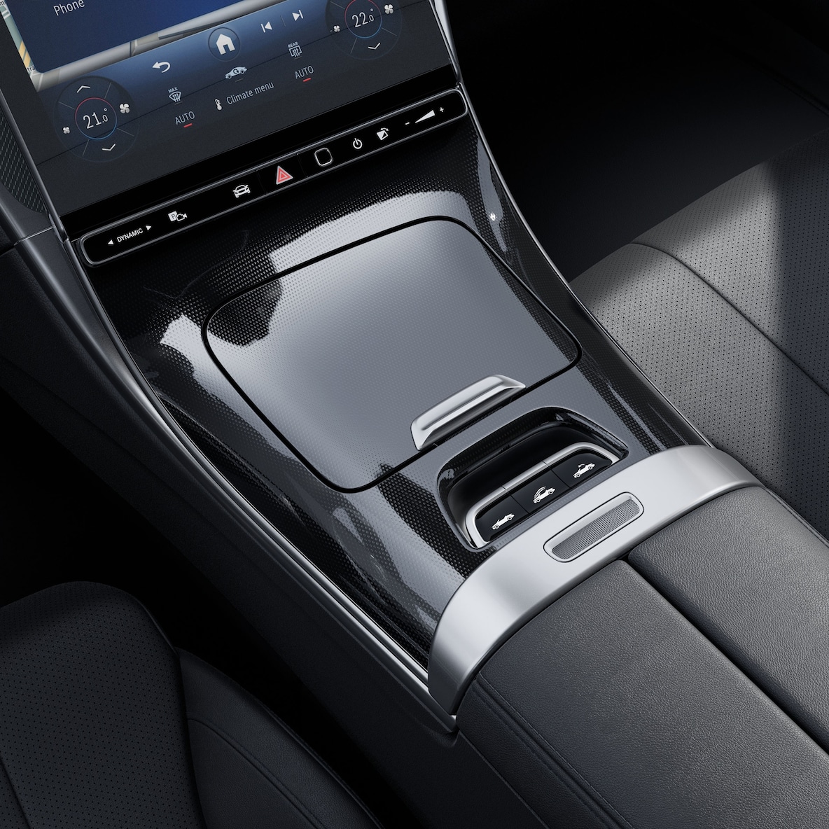 De middenconsole in zwarte fijn gestructureerde look in de Mercedes-Benz CLE Cabriolet.