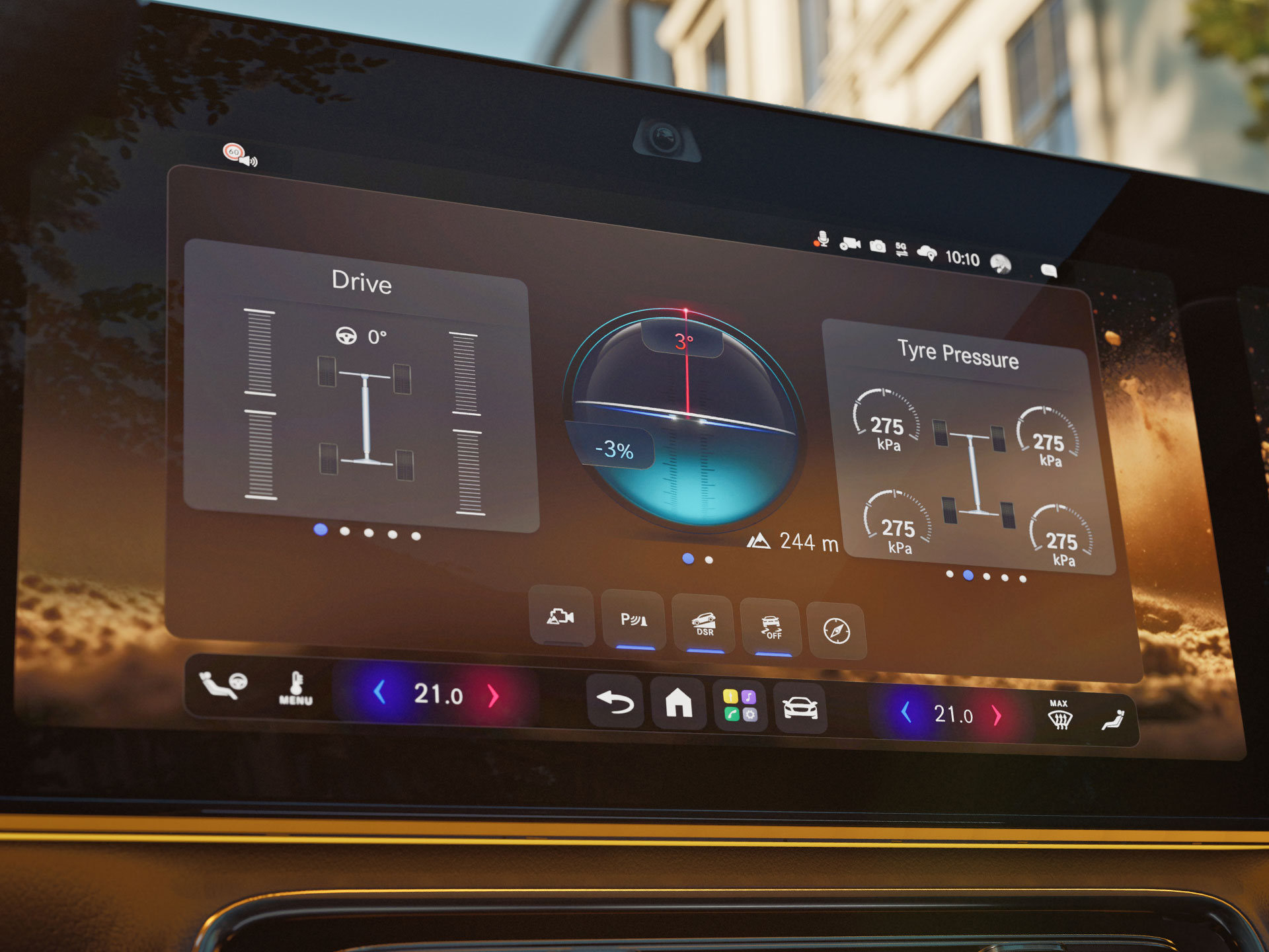 Terreinfuncties | Nieuwe elektrische GLA | Mercedes-Benz Het interieur van de nieuwe elektrische Mercedes-Benz GLA met het MBUX superscreen waarop de transparante motorkap wordt weergegeven.