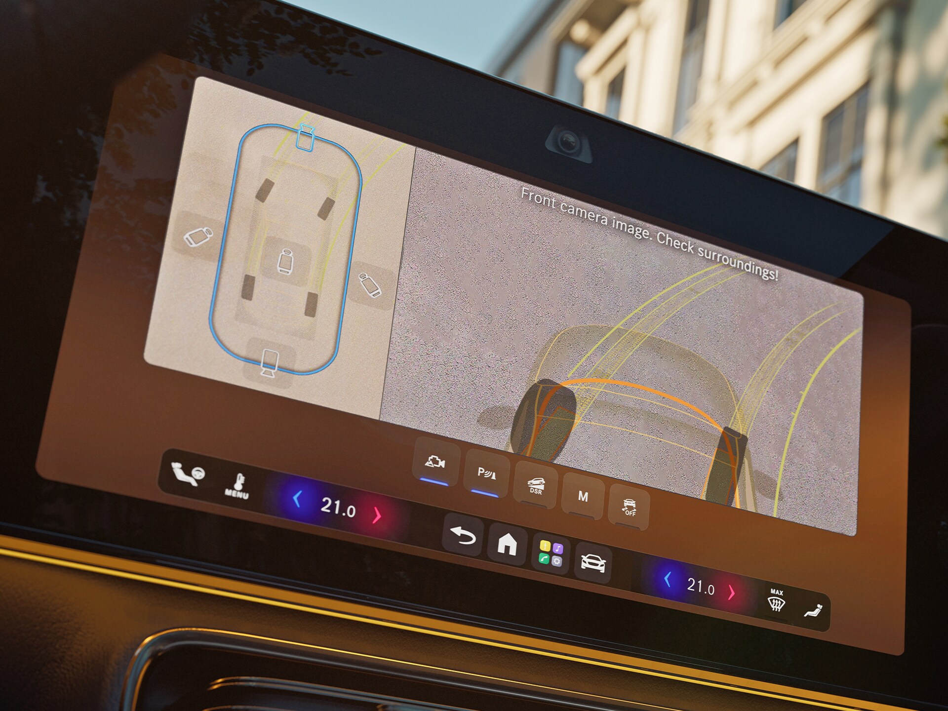 De transparante motorkap van de nieuwe GLA van Mercedes-Benz.
