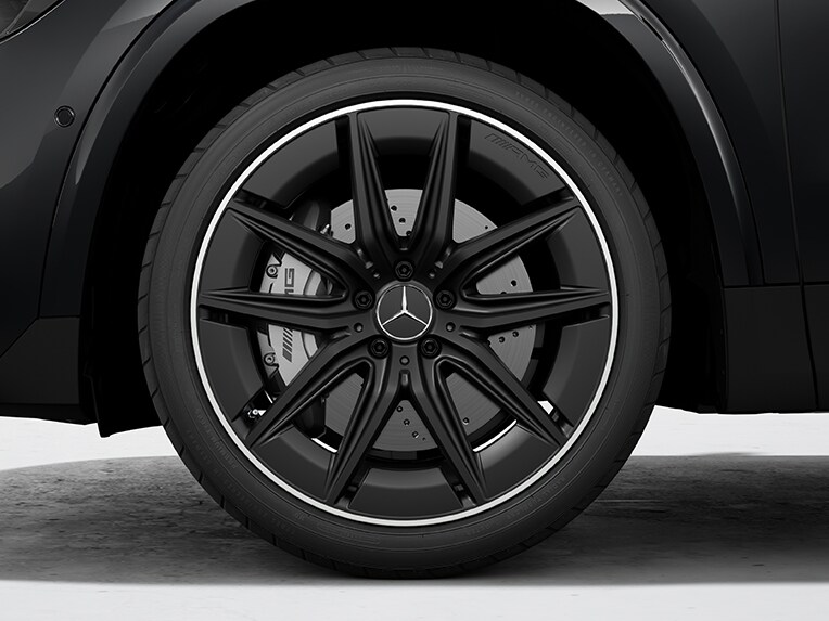 20 inch vijf-dubbelspaaks lichtmetalen AMG-velgen voor de Mercedes-AMG GLA.