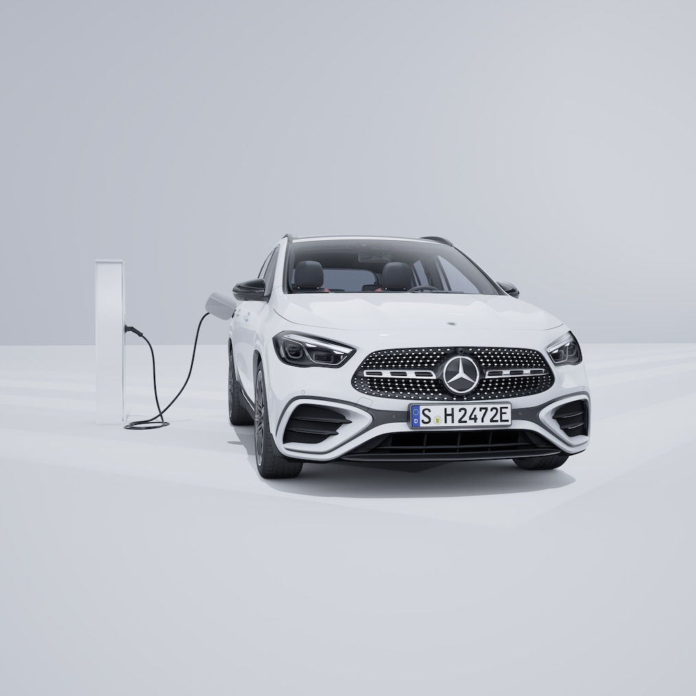 Vooraanzicht van de Mercedes-Benz GLA plug-in-hybride.