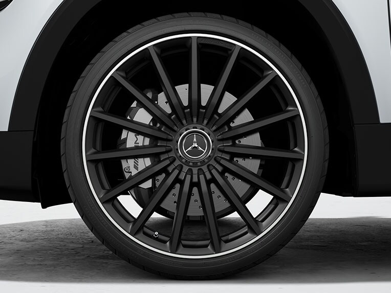 Lichtmetalen AMG-velgen voor de Mercedes-AMG GLB.
