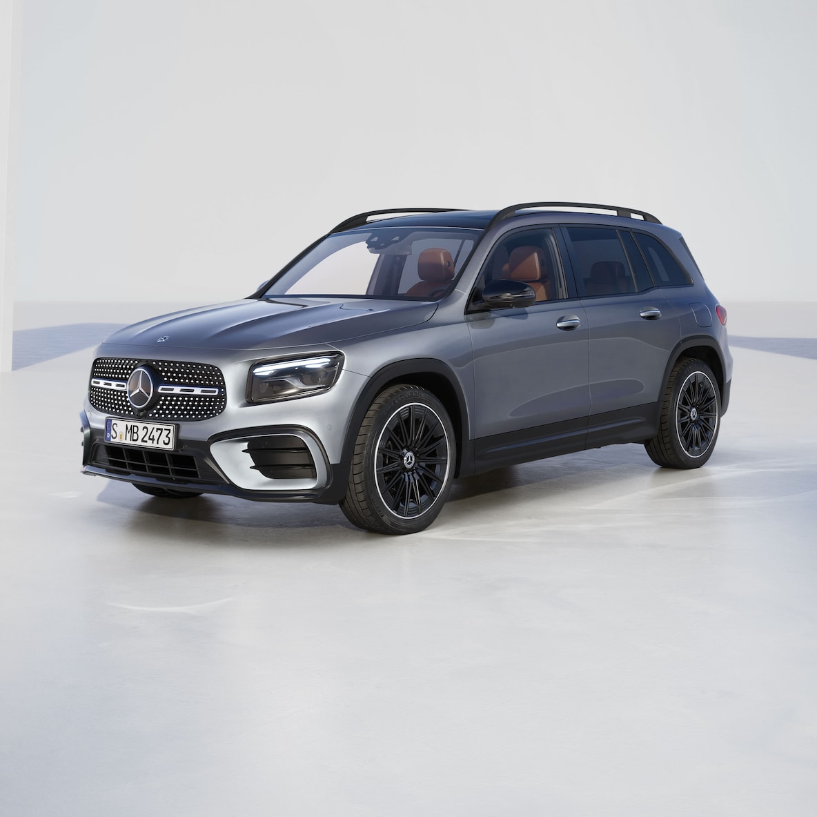 Frontaal zijaanzicht van een Mercedes-Benz GLB SUV.