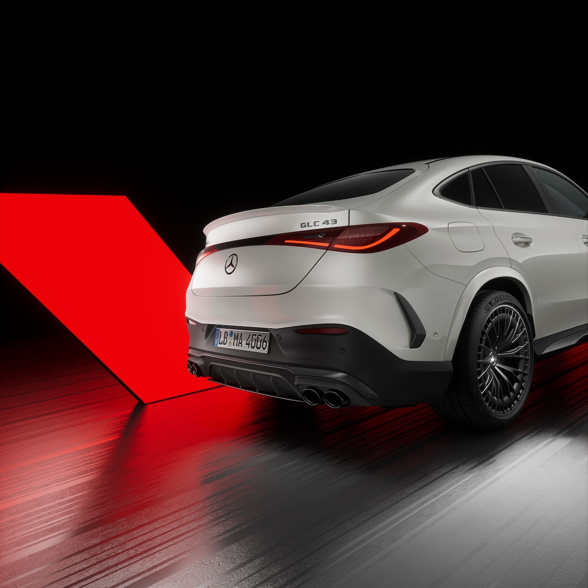 Mercedes-AMG GLC Coupé, achteraanzicht schuin van rechts.