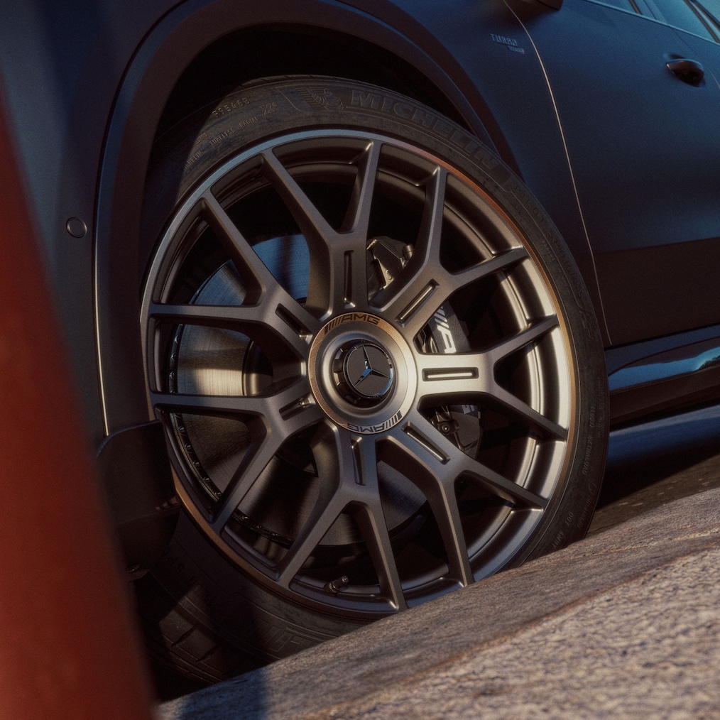 De 53,3 cm (21-inch) gesmede velgen van de nieuwe Mercedes-AMG GLC-Klasse Coupé.