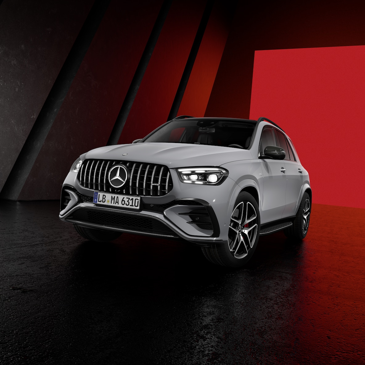 Frontaal zijaanzicht van de GLE SUV van Mercedes-AMG (of alle drie de AMG GLE SUV's).