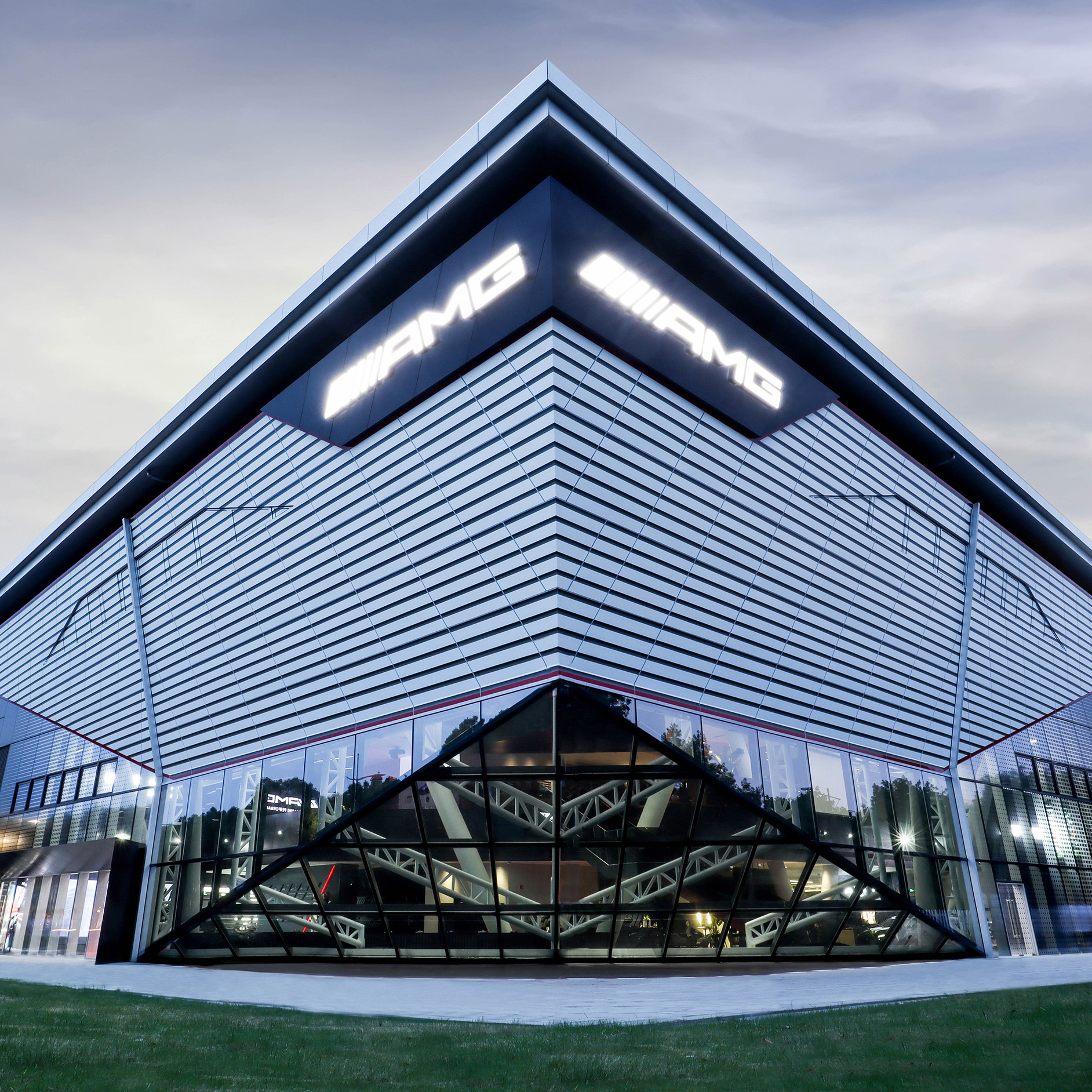 AMG Experience Centre | AMG Centre wereldwijd | Mercedes-AMG AMG Experience Centre.