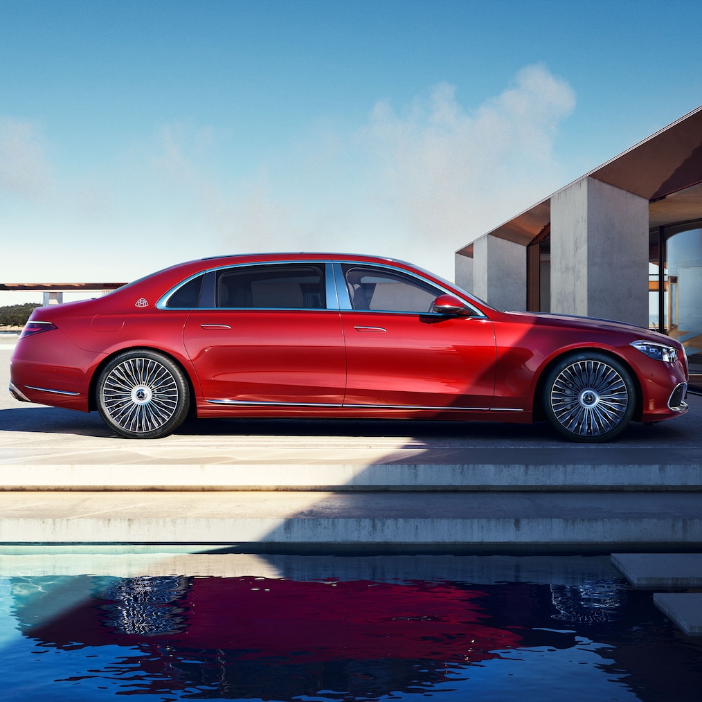 Zijaanzicht van de S-Klasse van Mercedes-Maybach.