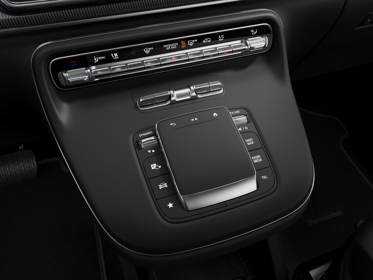 In combinatie met de AIRMATIC luchtvering kunt u met de DYNAMIC SELECT-schakelaar verschillende rijprogramma's selecteren.