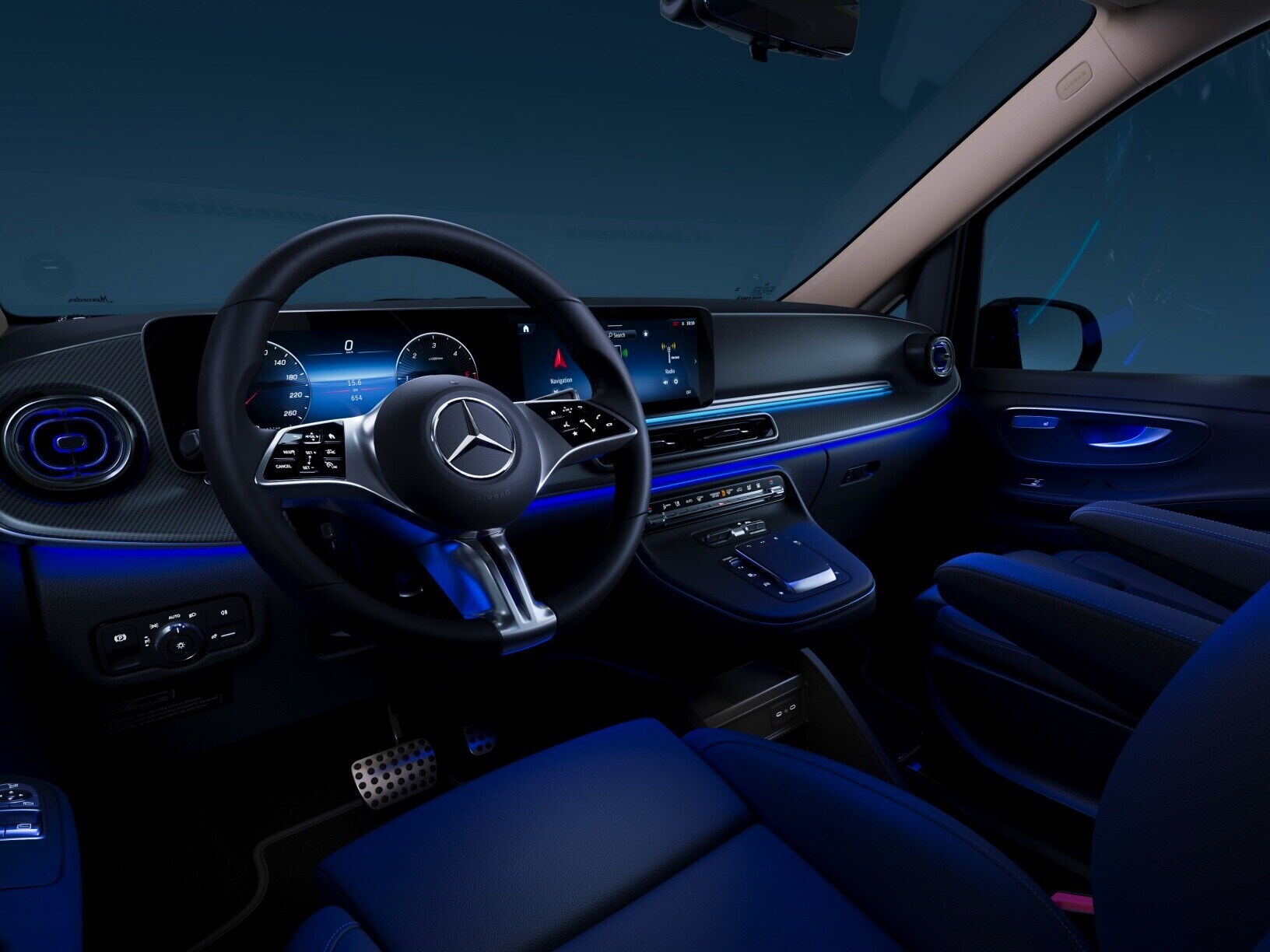Sfeerverlichting 64 kleuren cockpit + achtercompartiment in de Mercedes-Benz V-Klasse.