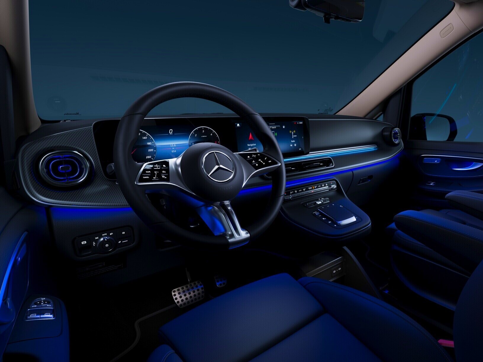 Sfeerverlichting 64 kleuren in de Mercedes-Benz V-Klasse Marco Polo.