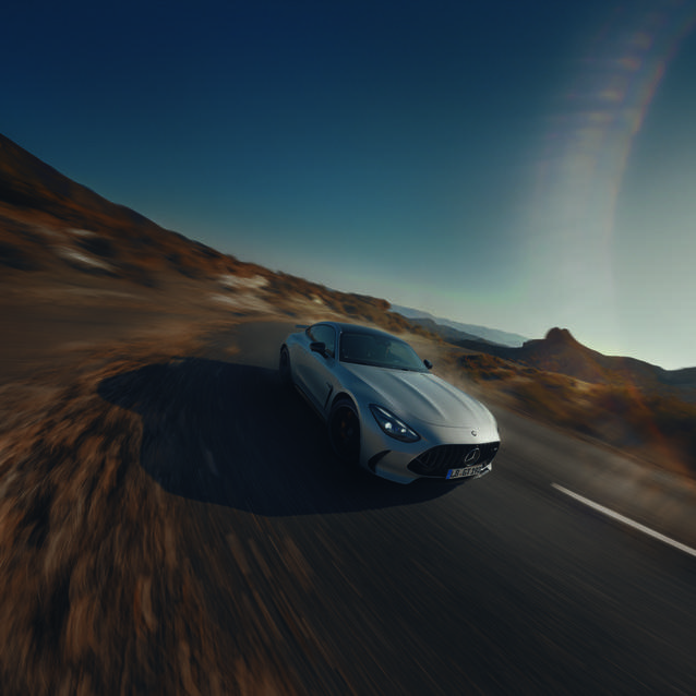 Grijze Mercedes-AMG GT Coupé