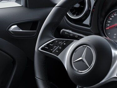 Touchbedieningspanelen voor cruisecontrol in de Mercedes-Benz Citan Gesloten Bestelwagen.