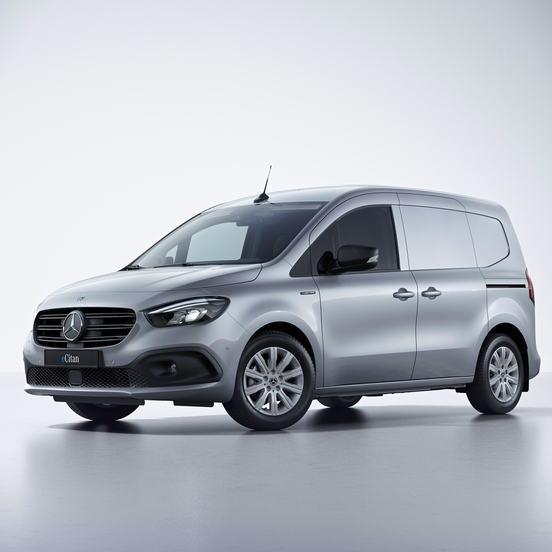 Digitale extra's | eCitan Gesloten Bestelwagen | Mercedes-Benz Intelligente connectiviteit dankzij digitale extra's in de Mercedes-Benz eCitan Gesloten Bestelwagen.