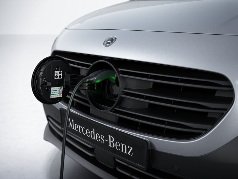 Het opladen bij de Mercedes-Benz eCitan Gesloten Bestelwagen.