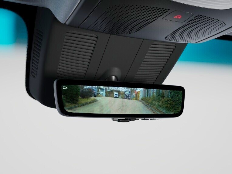 De digitale binnenspiegel in de Mercedes-Benz eSprinter Gesloten Bestelwagen.