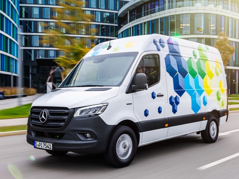 Met Mercedes-Benz Service hebt u een partner aan uw zijde die alles van uw bestelwagen weet.