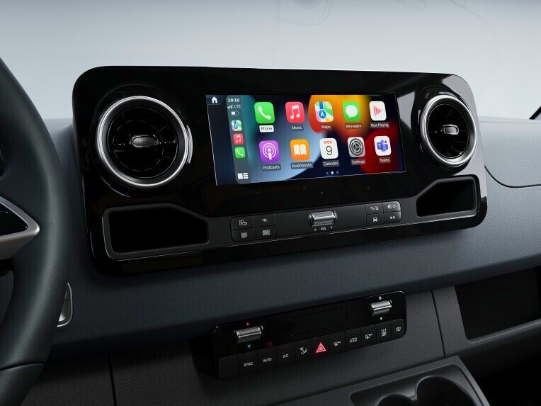 De schermweergave van de smartphone-integratie in de Mercedes-Benz eSprinter Gesloten Bestelwagen.