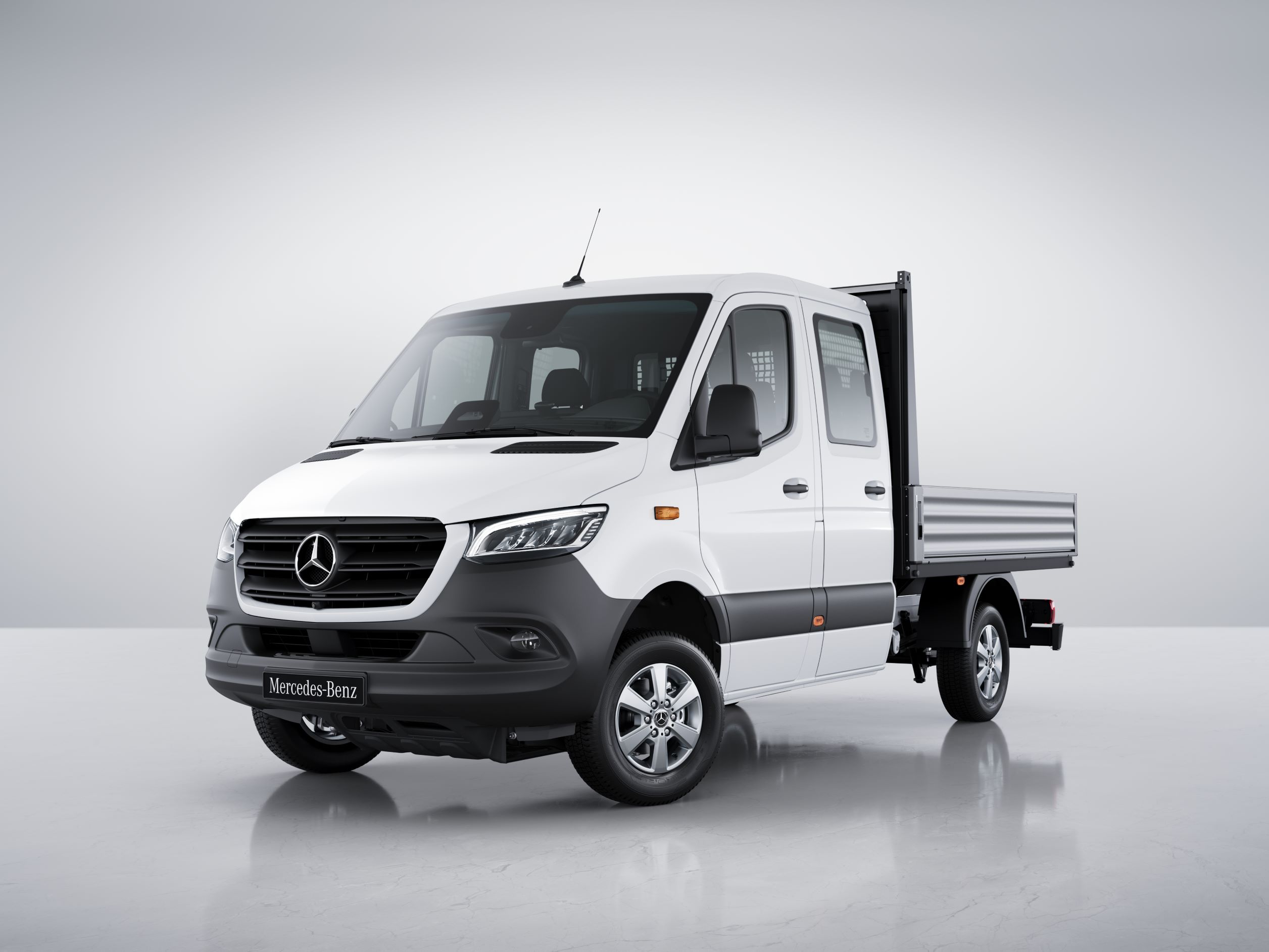 Sprinter Chassiscabine met open laadbak | Mercedes-Benz De Mercedes-Benz Sprinter Chassiscabine met open laadbak.