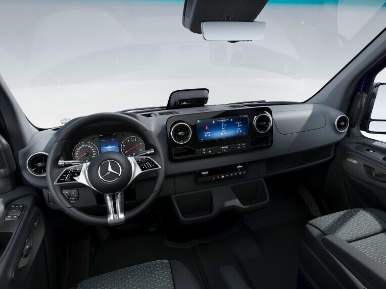 De bestuurderscabine van de Mercedes-Benz Sprinter Gesloten Bestelwagen in de PRO-uitrustingslijn.