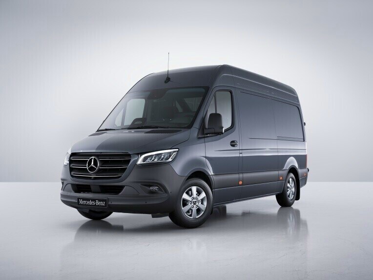 De Mercedes-Benz Sprinter Gesloten Bestelwagen in de SELECT-uitrustingslijn.