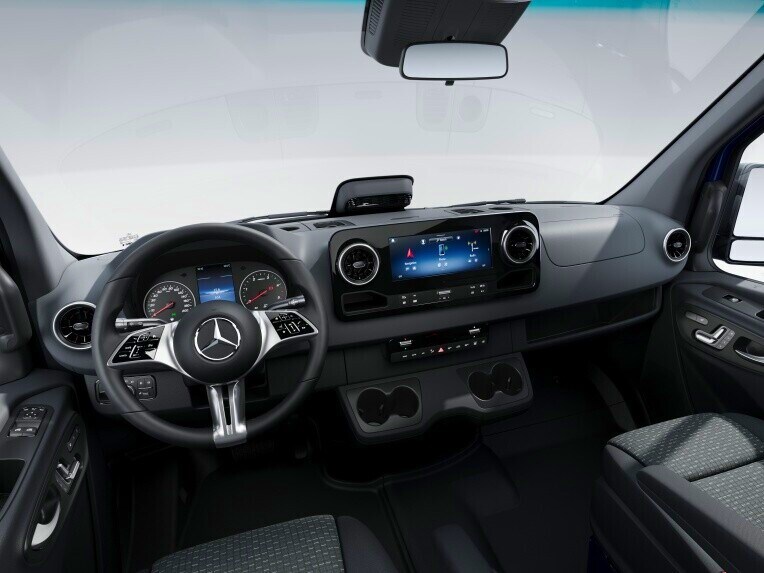 De bestuurderscabine van de Mercedes-Benz Sprinter Gesloten Bestelwagen in de SELECT-uitrustingslijn.