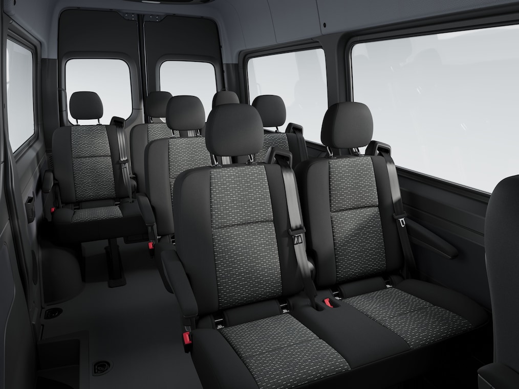 Het passagierscompartiment van de Mercedes-Benz Sprinter Tourer.