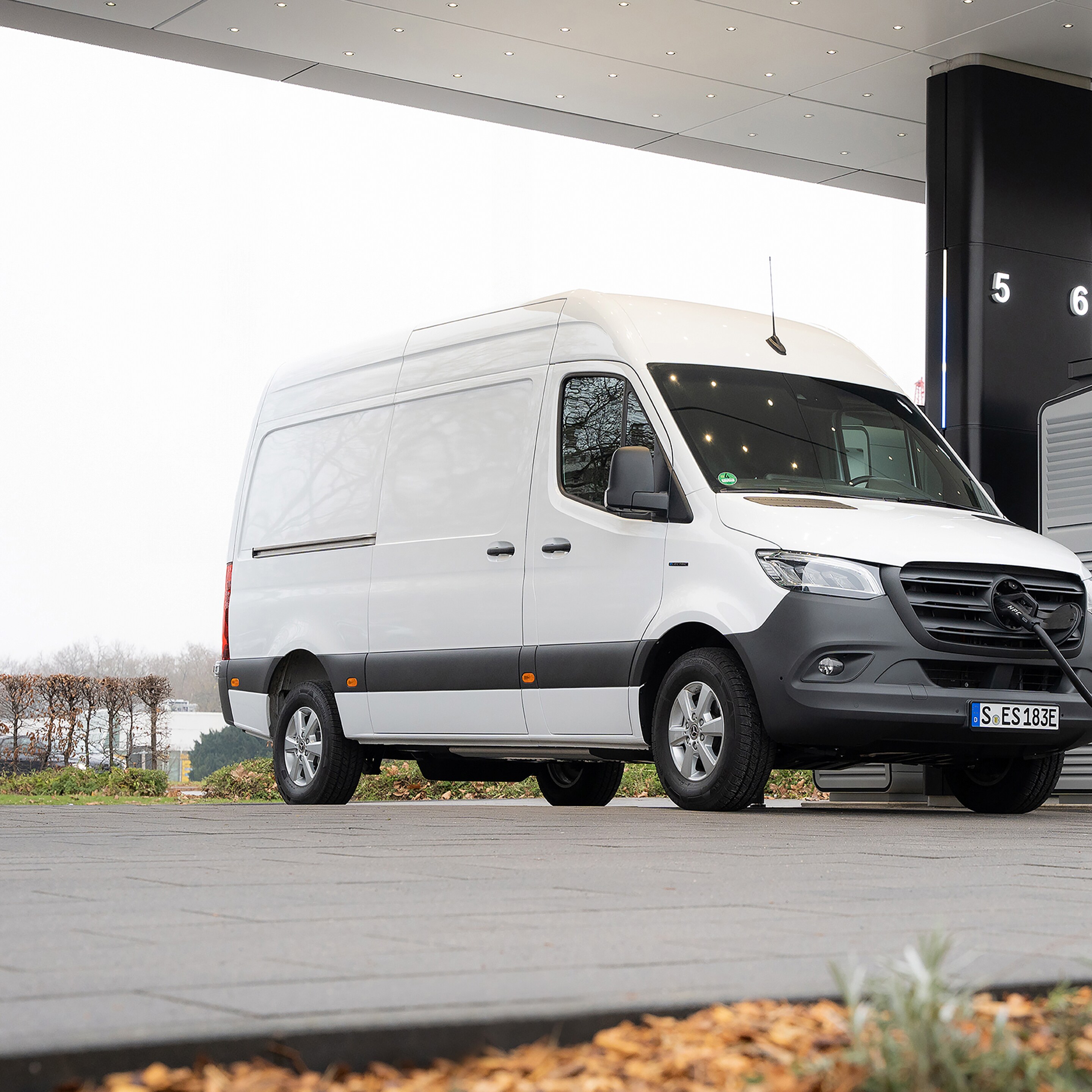 Laden onderweg met MB.CHARGE Public.