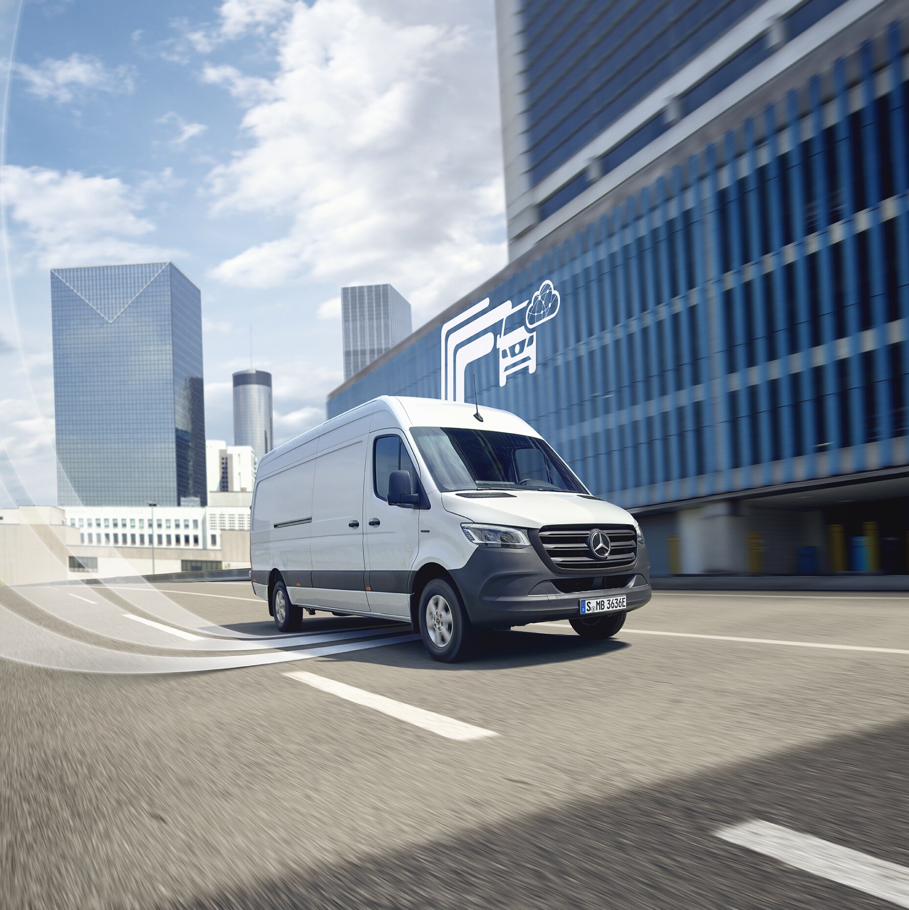 Een Mercedes-Benz bestelwagen met grafische elementen die de digitale extra's voorstellen.
