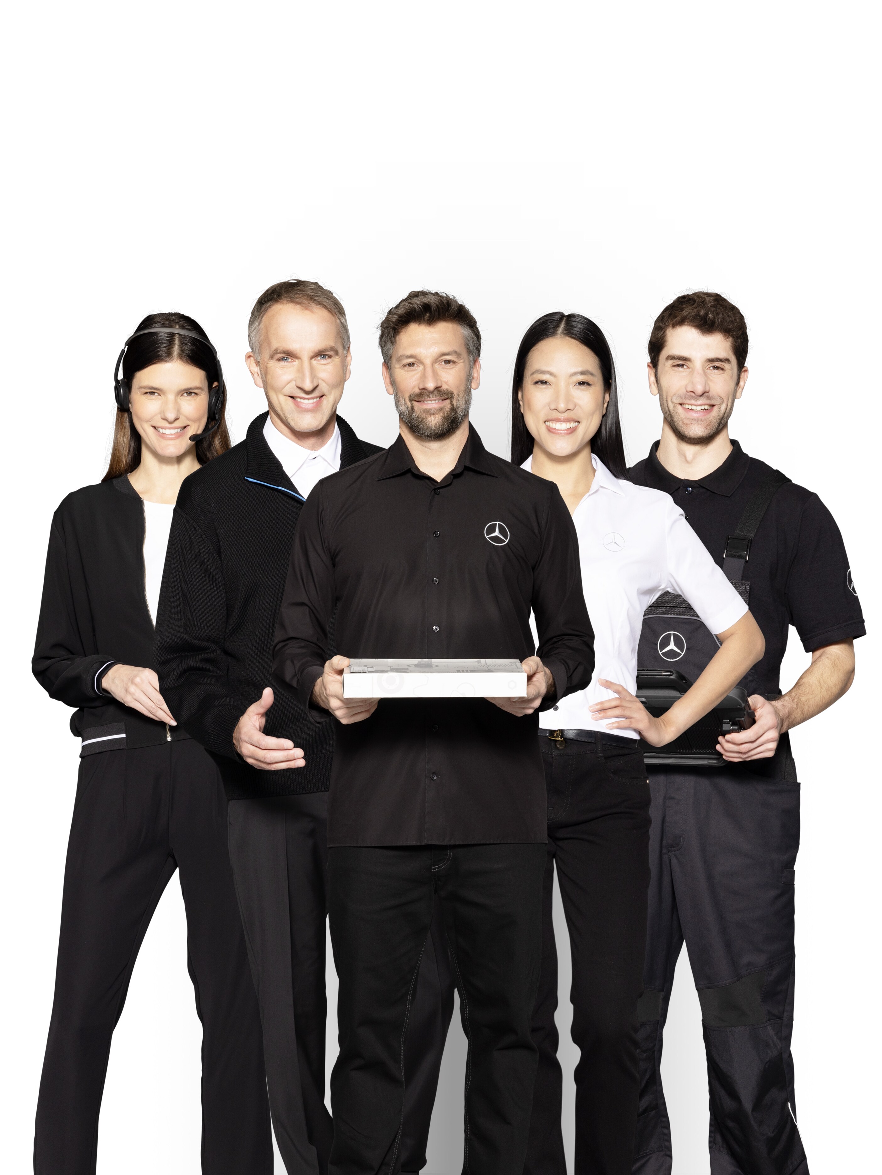 Vijf Mercedes-Benz getuigenissen die Mercedes-Benz bestelwagens symboliseren