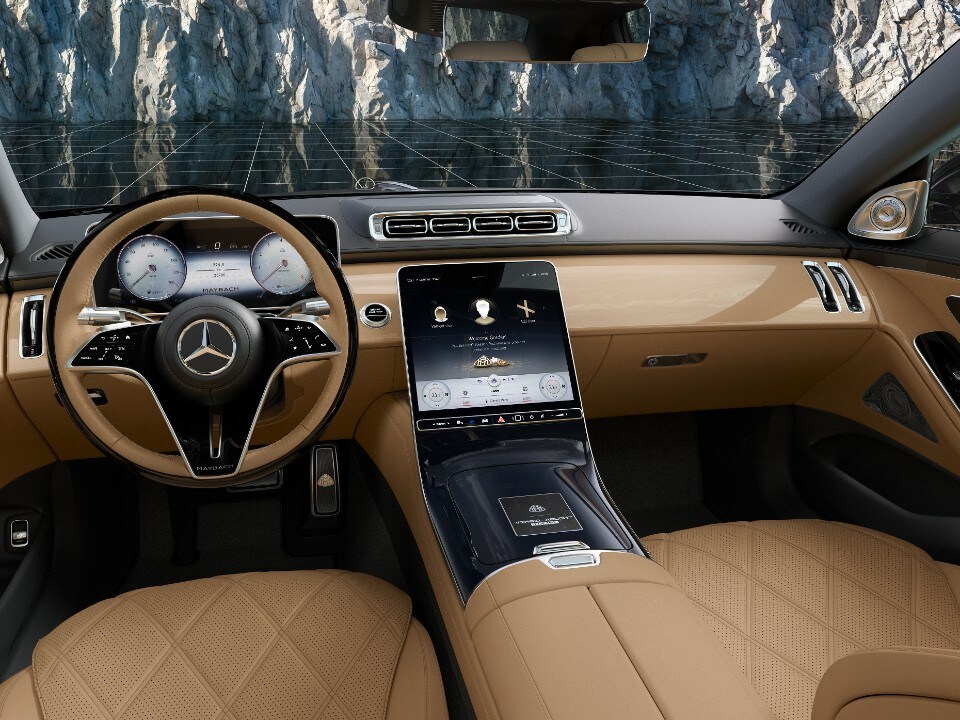 De afbeelding toont de Mercedes-Benz Maybach.
