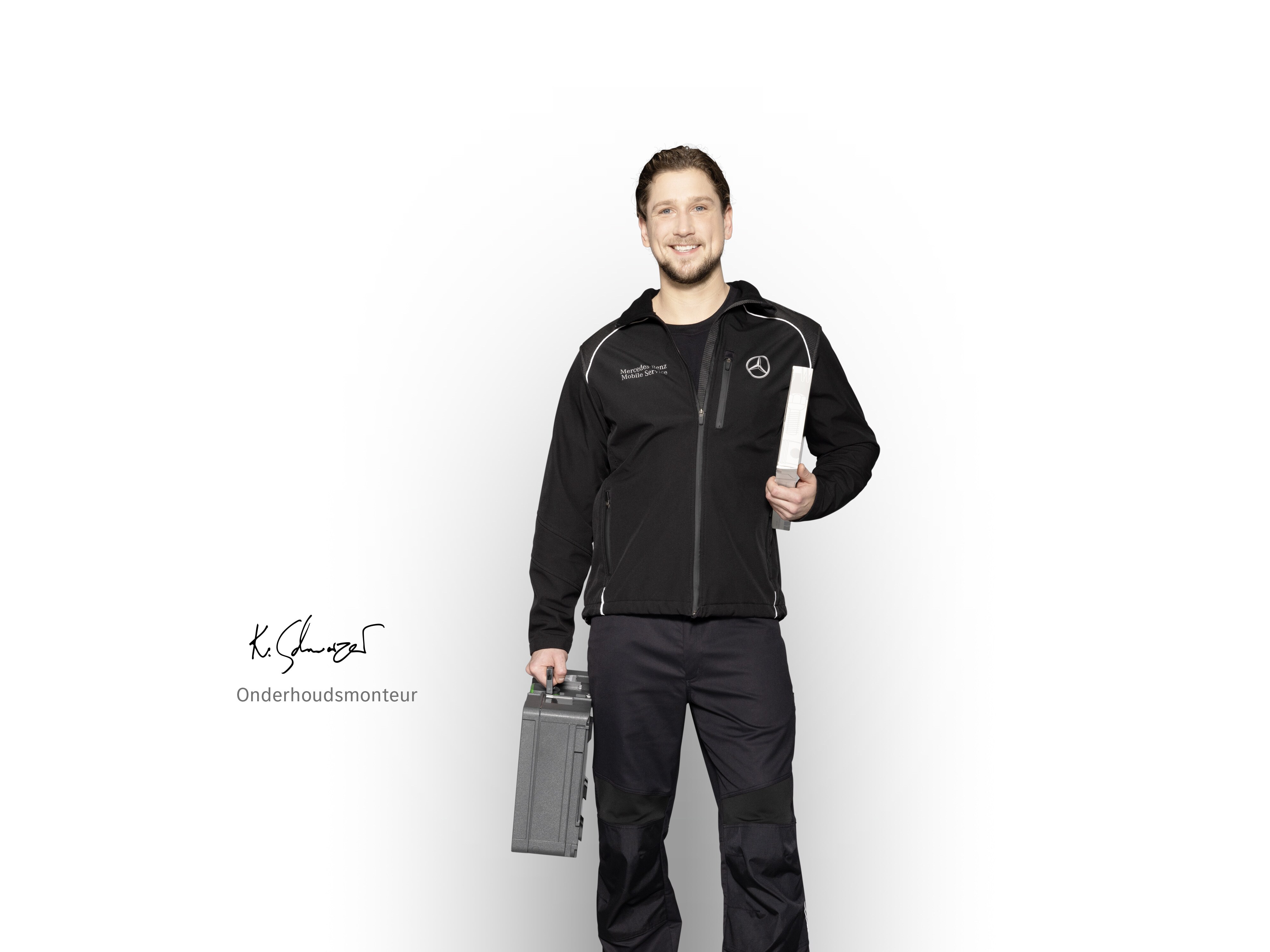 Mercedes-Benz Mobiele Service Onderhoudsmonteur klaar om te ondersteunen.