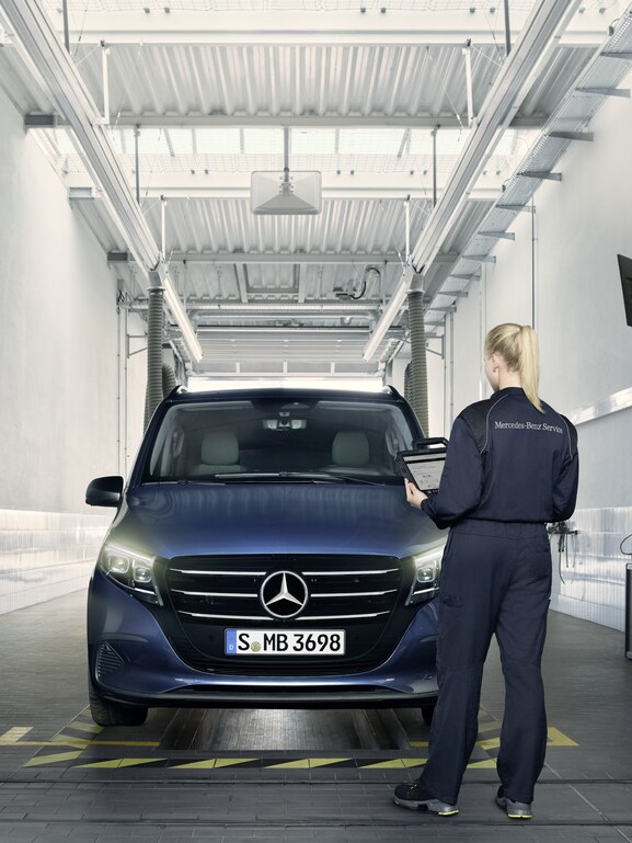 Speciale services als ruitreparatie en bandenopslag zijn bij het Mercedes-Benz Van ProCenter mogelijk tegen vaste prijzen.